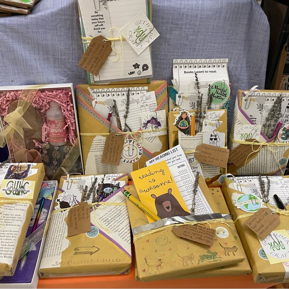 Blind Date with a Book with Extras Mystery Book
